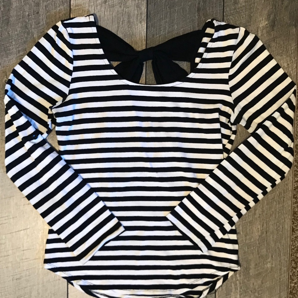 B&W Stripped Shirt🖤
